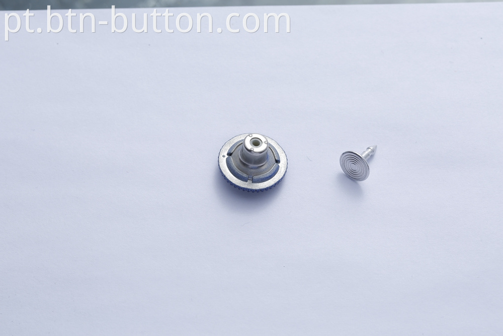 Four metal buttons for denim jacket